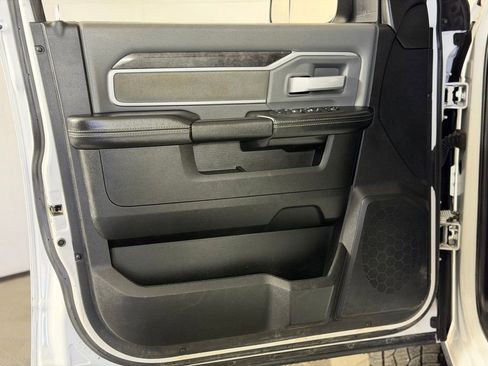 Used 2022 RAM 2500 Big Horn w/ Level 1 Equipment Group image 27