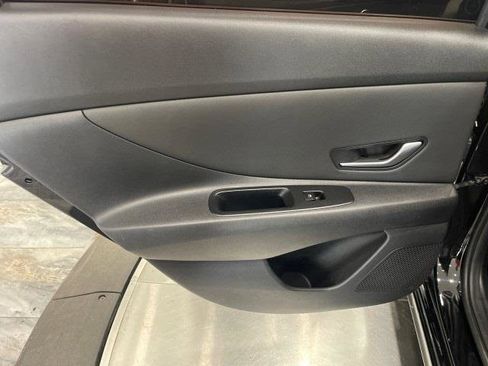 Used 2022 Hyundai Elantra SEL w/ Convenience Package image 35