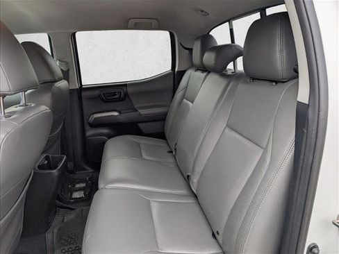 Used 2016 Toyota Tacoma SR5 image 15