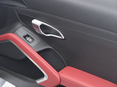 Certified 2024 Porsche 718 Cayman S RWD image 18