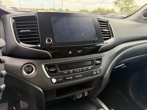 Used 2021 Honda Ridgeline Sport image 10