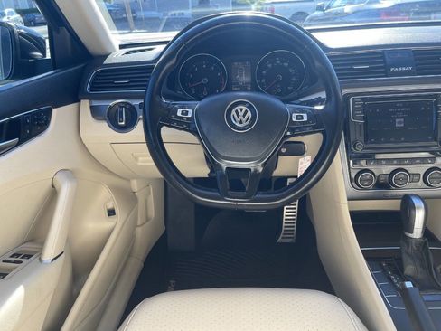 Used 2018 Volkswagen Passat 2.0T R-Line image 18