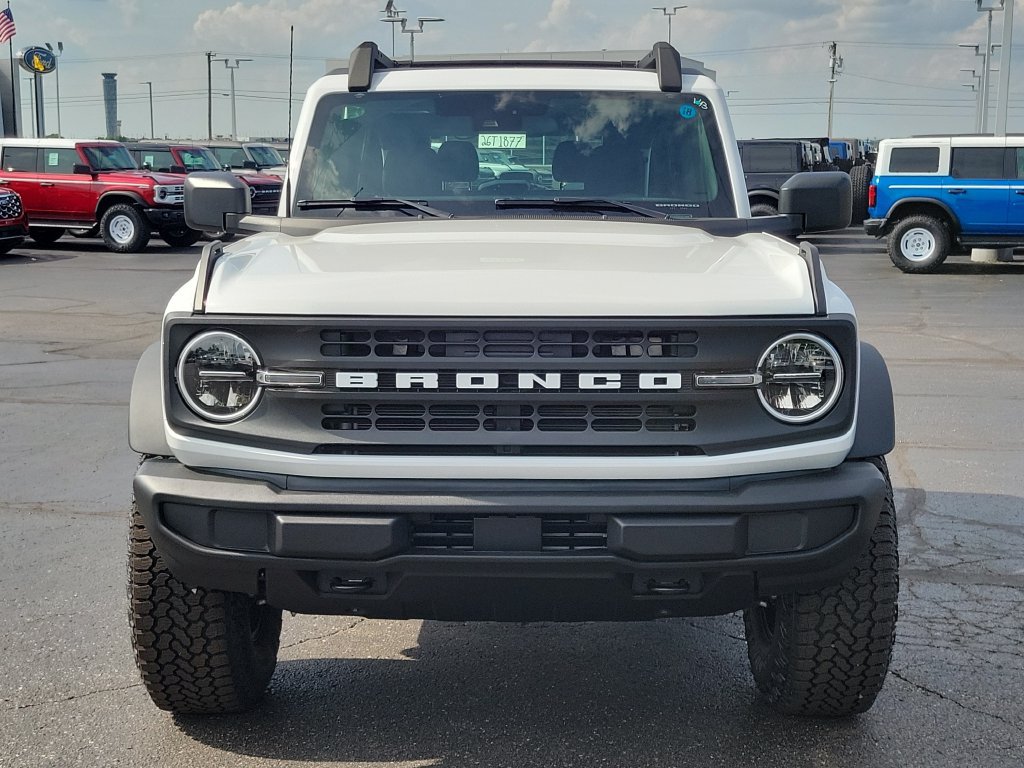 New 2026 Ford Bronco 2-Door w/ Sasquatch Package AWD/4WD image 2