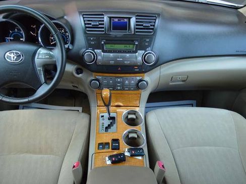 Used 2010 Toyota Highlander 4WD Hybrid w/ Extra Value Pkg 2 image 22