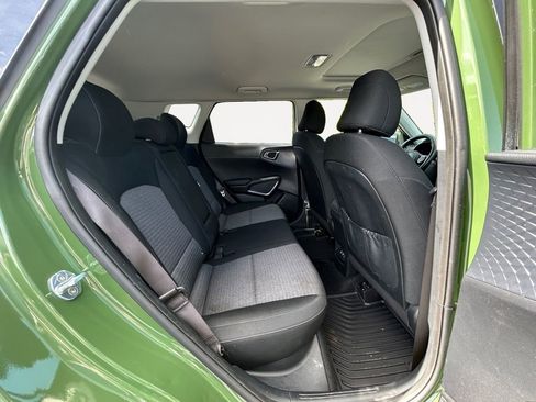 Used 2023 Kia Soul EX image 11