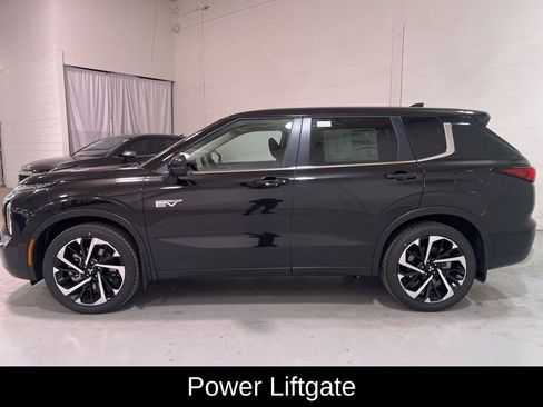 New 2025 Mitsubishi Outlander SE image 6