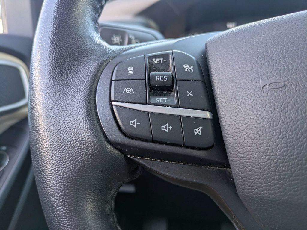 Used 2020 Ford Explorer XLT w/ Equipment Group 202A RWD image 28