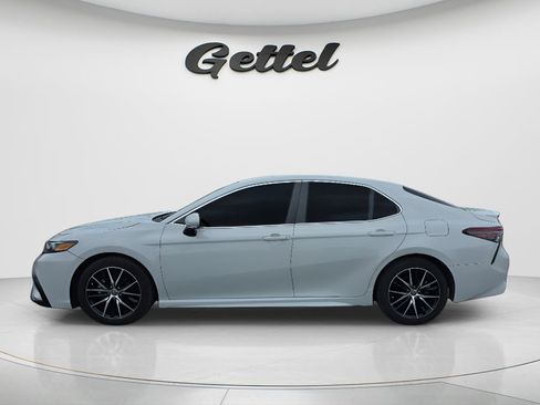 Used 2023 Toyota Camry SE image 16