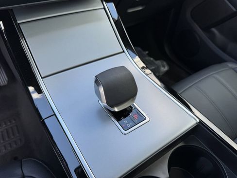 Used 2025 Land Rover Range Rover Evoque S image 16