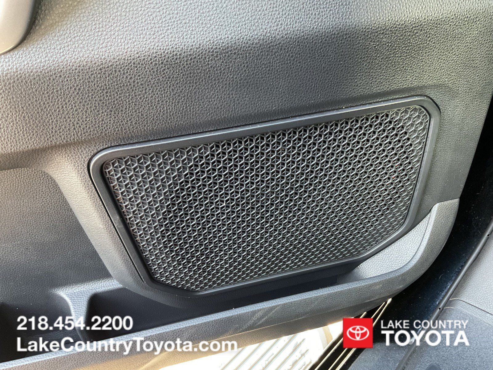 Used 2025 Toyota Sequoia Platinum AWD/4WD image 37