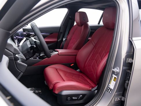 Certified 2025 BMW 540i xDrive image 15