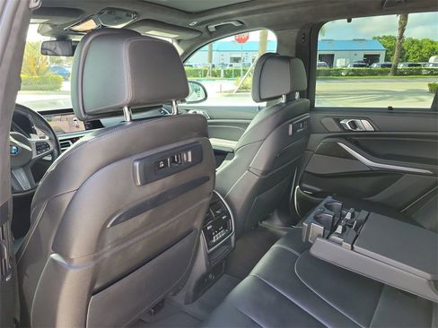 Used 2022 BMW X5 M50i w/ Executive Package image 17