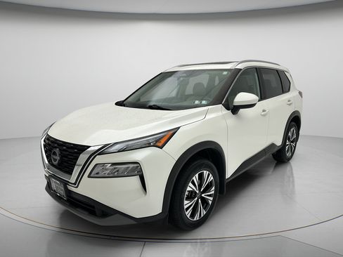 Used 2023 Nissan Rogue SV w/ SV Premium B Package AWD/4WD image 3