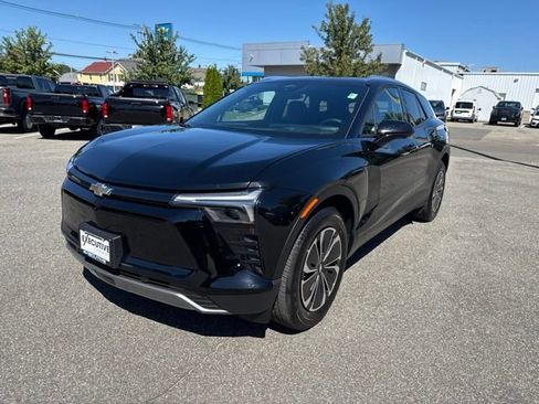 Used 2024 Chevrolet Blazer EV LT AWD/4WD image 2