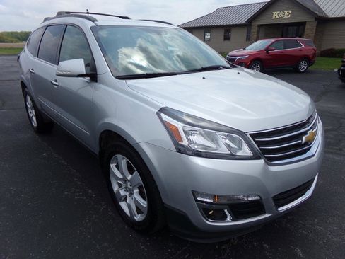 Used 2017 Chevrolet Traverse LT w/ Style and Technology Package AWD/4WD image 7