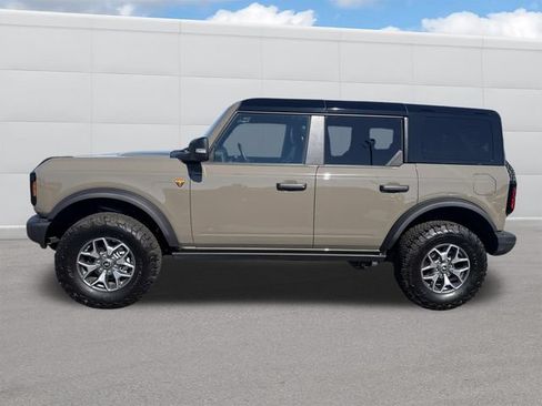 Used 2025 Ford Bronco Badlands AWD/4WD image 2