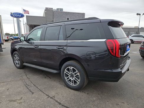 New 2026 Ford Expedition Active RWD image 8