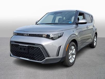 Used 2025 Kia Soul LX w/ LX Technology Package