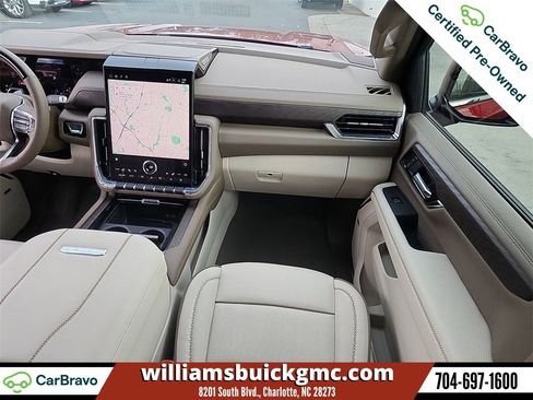 Used 2025 GMC Yukon XL Denali w/ Denali Reserve Package image 30