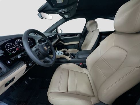 New 2026 Porsche Cayenne Coupe AWD/4WD image 5
