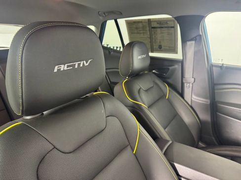 Used 2025 Chevrolet Trax ACTIV w/ Sunroof Package FWD image 35