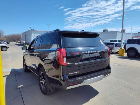 Used 2025 Ford Expedition Platinum image 8