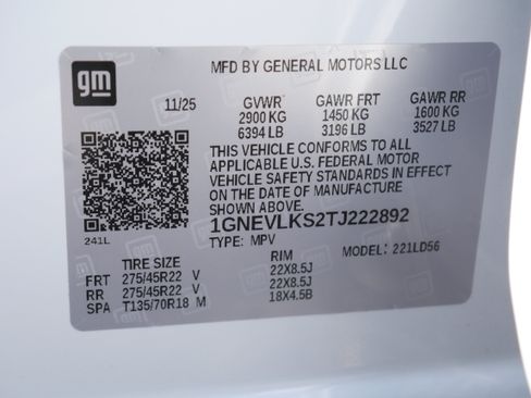 Certified 2026 Chevrolet Traverse RS AWD/4WD image 40
