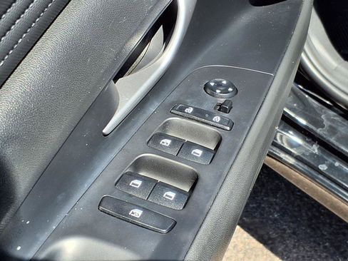 Certified 2023 Hyundai Elantra Limited FWD image 21