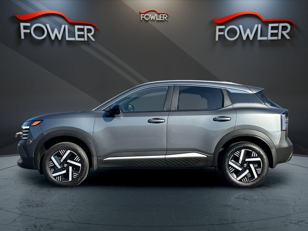 Used 2026 Nissan Kicks SV FWD image 2