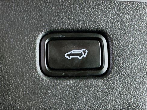 Used 2025 Hyundai Palisade SEL image 32