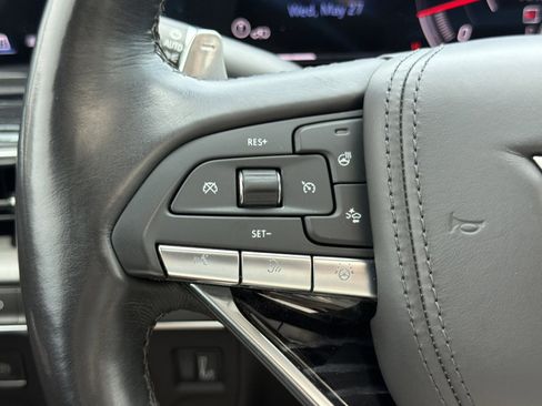 Used 2023 Cadillac Escalade ESV V AWD/4WD image 19