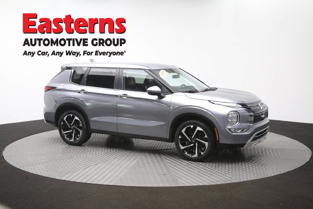 Used 2024 Mitsubishi Outlander SE FWD image 48