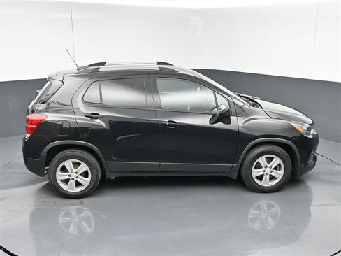 Used 2021 Chevrolet Trax LT w/ Driver Confidence Package FWD image 12