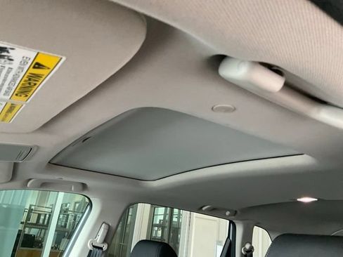 Certified 2025 Honda CR-V EX image 7