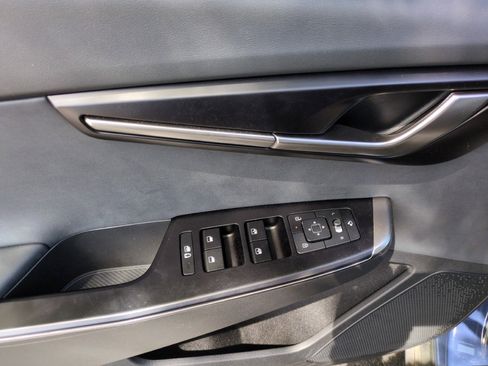 New 2025 Kia EV6 Light w/ Light LR Technology Package RWD image 15