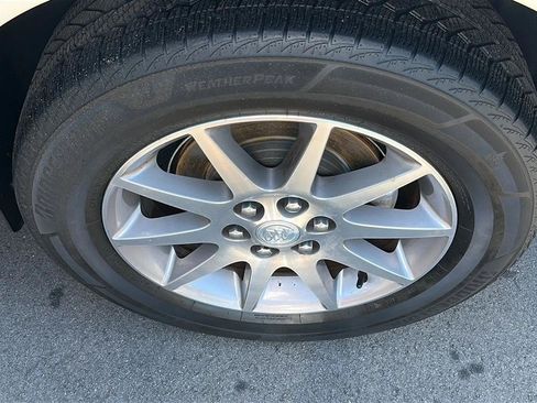 Used 2013 Buick Enclave Leather FWD image 15
