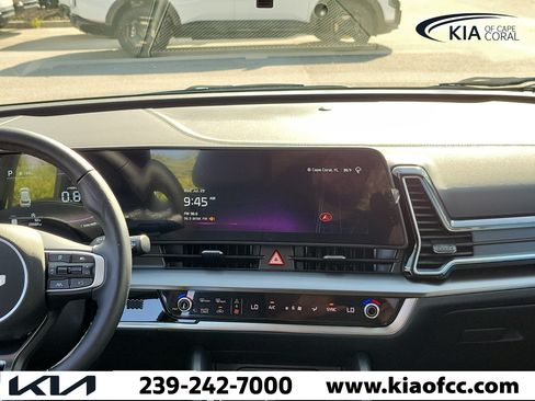Certified 2025 Kia Sportage EX FWD image 17