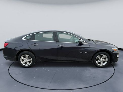 Used 2022 Chevrolet Malibu LS w/ Driver Confidence Package II image 2