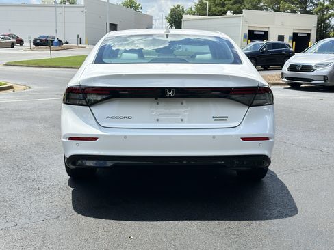 Used 2025 Honda Accord Touring image 12