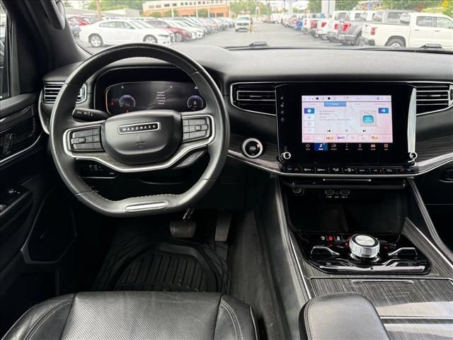 Used 2022 Jeep Wagoneer Series III AWD/4WD image 13