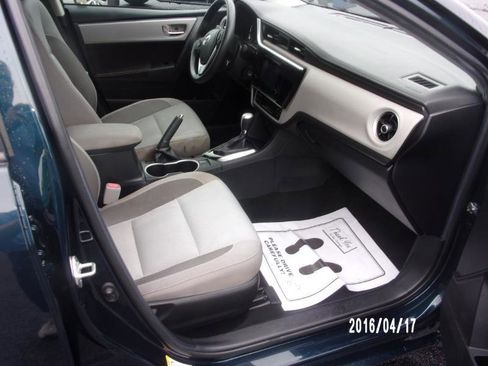 Used 2019 Toyota Corolla LE FWD image 10