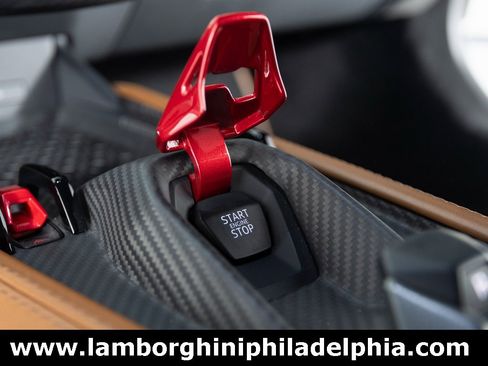 Used 2024 Lamborghini Revuelto image 23