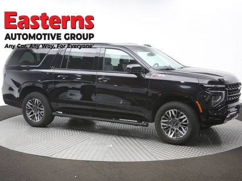 Used 2025 Chevrolet Suburban Z71 AWD/4WD image 50
