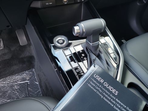 New 2026 Kia Niro EX FWD image 21