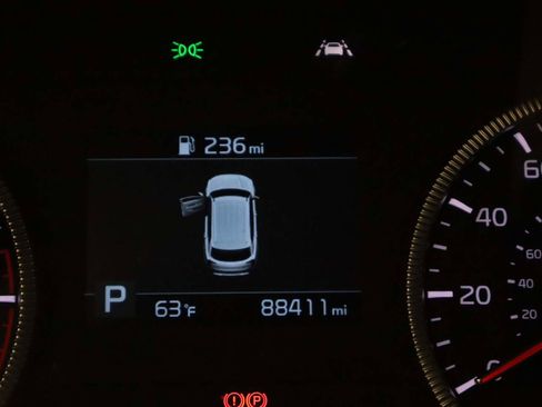 Used 2022 Kia Telluride LX FWD image 5