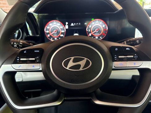 Used 2025 Hyundai Elantra Limited FWD image 29