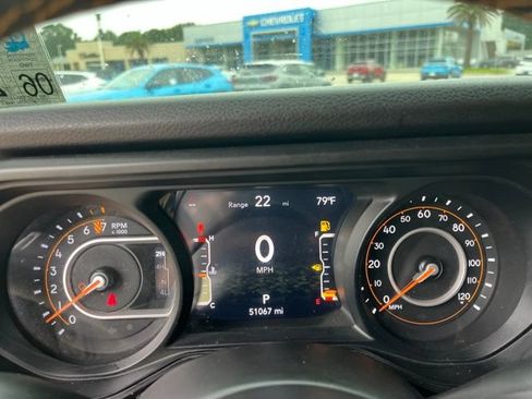 Used 2024 Jeep Gladiator Sport AWD/4WD image 18