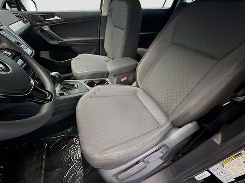Used 2020 Volkswagen Tiguan S FWD image 11