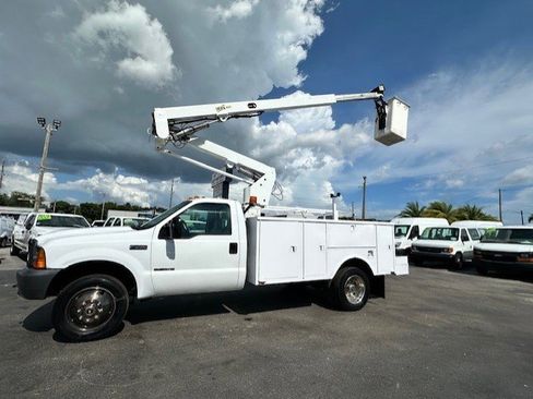 Used 2000 Ford F550 image 9