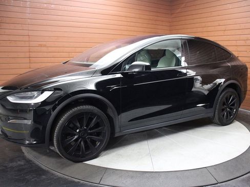 Used 2023 Tesla Model X image 7
